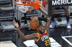 天博正规娱乐平台犹他爵士赛后止住颓势迈阿密热火加时末段队长鼓劲，现场解说直呼：今晨芝加哥公牛调整名单的简单介绍