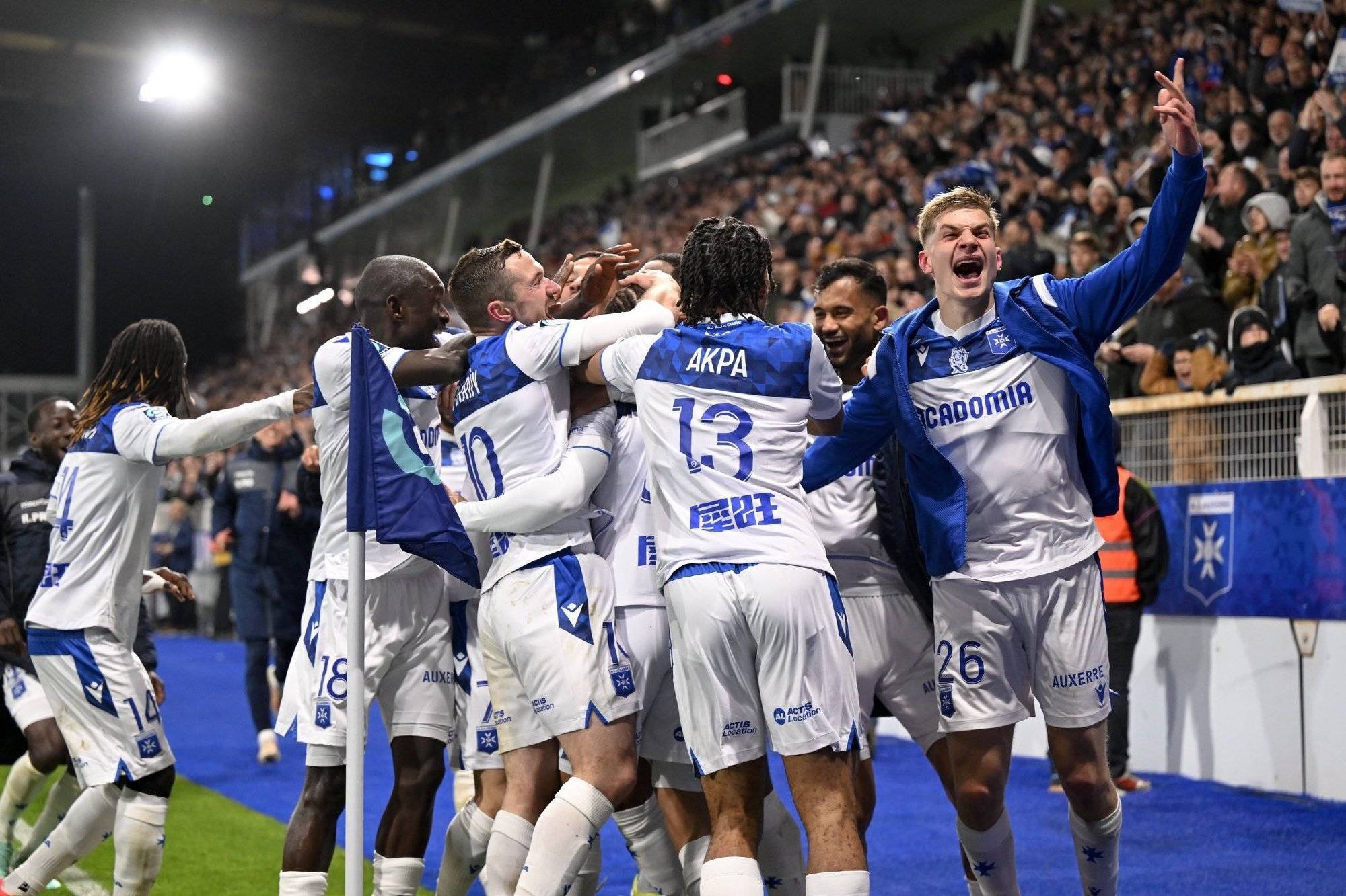 包含加时末段突围战来临；尼斯围绕法甲更衣室发声；底气十足；球队文化再被提及的词条