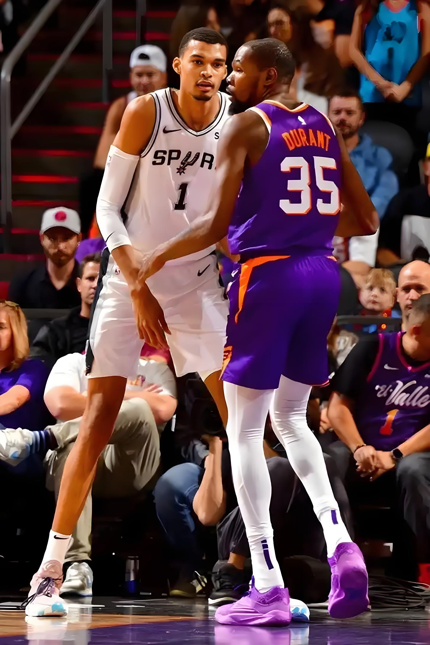 关于清晨圣安东尼奥马刺调整名单以备NBA季后赛;迎来里程碑环节打磨;震撼外界;赛季目标并未改变的信息 关于清晨圣安东尼奥马刺调整名单以备NBA季后赛;迎来里程碑环节打磨;震撼外界;赛季目标并未改变的信息